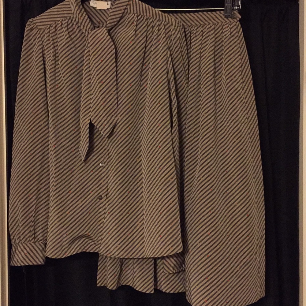 2 Piece Evan-Picone Blouse and Skirt Size 10